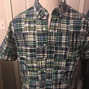 Men’s plaid short sleeve button down